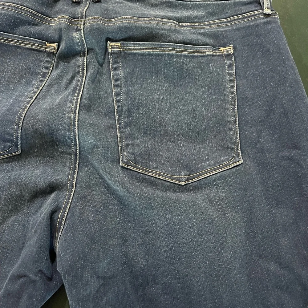 BNWT Plus size Good American straight leg jeans size 18 petite - Picture 12 of 13